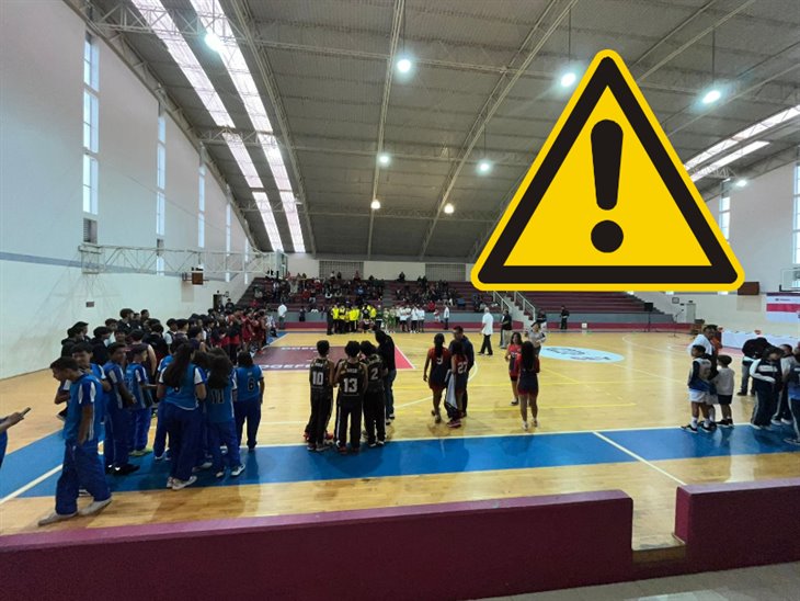 Complejo Deportivo Omega presenta goteras; hay inconformidad por suspensión de encuentros deportivos