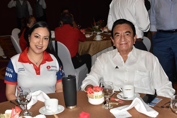 Realizan desayuno mensual de septiembre de socios de Coparmex Veracruz