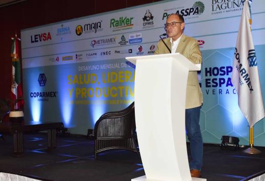 Realizan desayuno mensual de septiembre de socios de Coparmex Veracruz