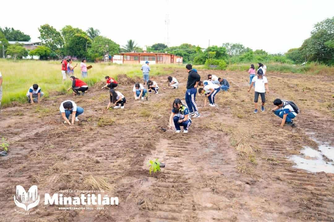 Minatitlán Realiza con Éxito la Segunda Jornada de Reforestación Fabriquemos Agua Reforestando