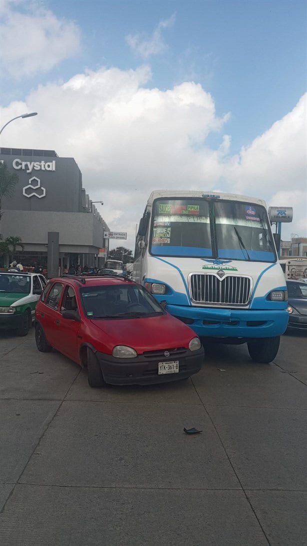 Cuatro accidentes viales en Xalapa; autobuses involucrados