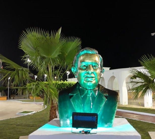 Así se ve la plaza cívica realizada en honor a AMLO en Veracruz