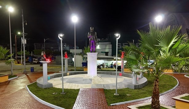 Así se ve la plaza cívica realizada en honor a AMLO en Veracruz