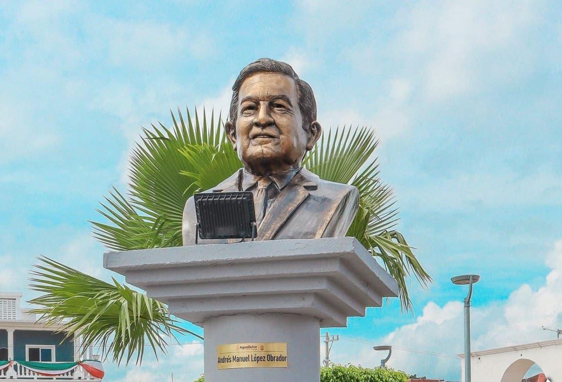 Así se ve la plaza cívica realizada en honor a AMLO en Veracruz