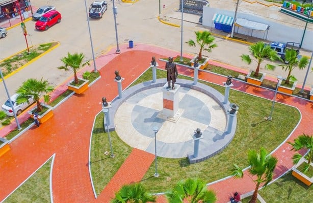 Así se ve la plaza cívica realizada en honor a AMLO en Veracruz