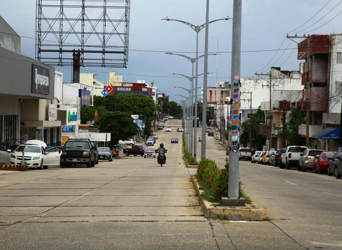 Lluvioso y calmado primero de octubre en Coatzacoalcos