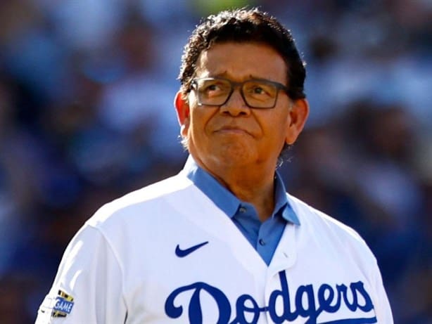 ¿Qué pasa con Fernando Valenzuela, hospitalizado en Los Ángeles?