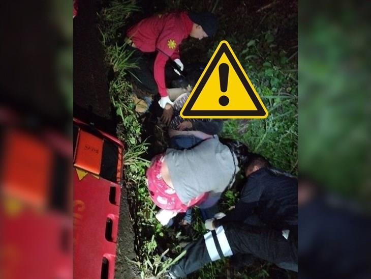 Motociclistas lesionados tras ser embestidos por un vehículo en la carretera Xalapa-Alto Lucero