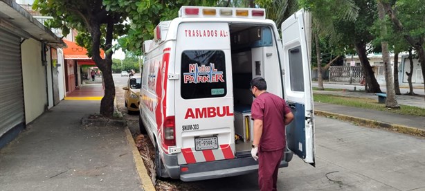 5 personas ayudan a hombre con obesidad mórbida a recibir atención médica; no podía salir de su casa | VIDEO