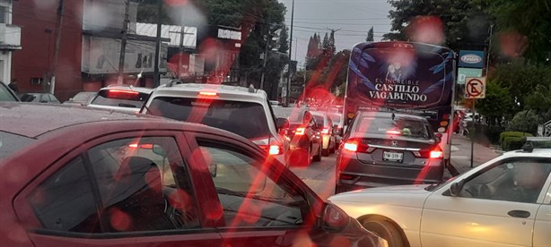 Calles y avenidas de Xalapa, colapsadas por caos vial; ¿a qué se debe?