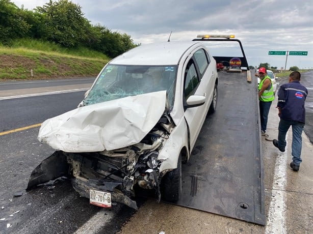 Fuerte accidente en Tihuatlán deja cuatro personas lesionadas