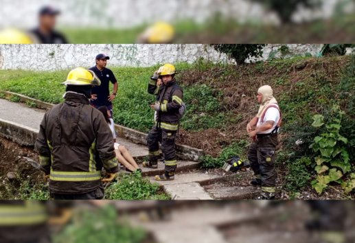 Joven se queda atrapada en una grieta en Xalapa: ¿Qué ocurrió? 
