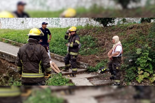 Joven se queda atrapada en una grieta en Xalapa: ¿Qué ocurrió? 