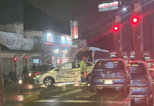 ¡Se les pasó el alto! se registra choque en Río Blanco