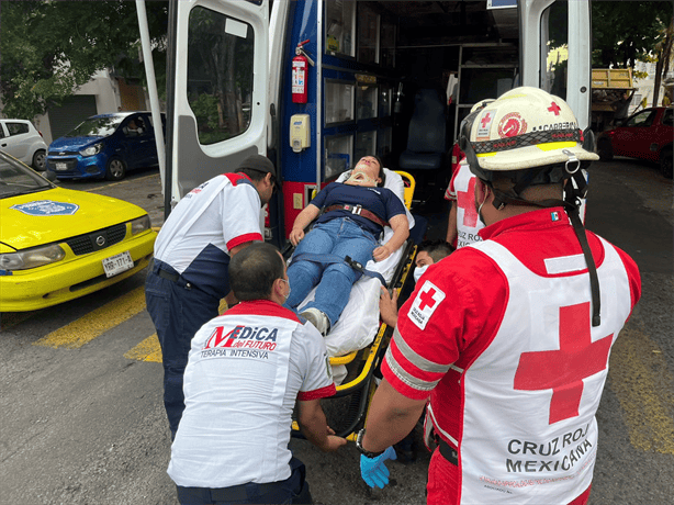 Aparatoso accidente en Fraccionamiento Reforma deja una mujer hospitalizada en Veracruz