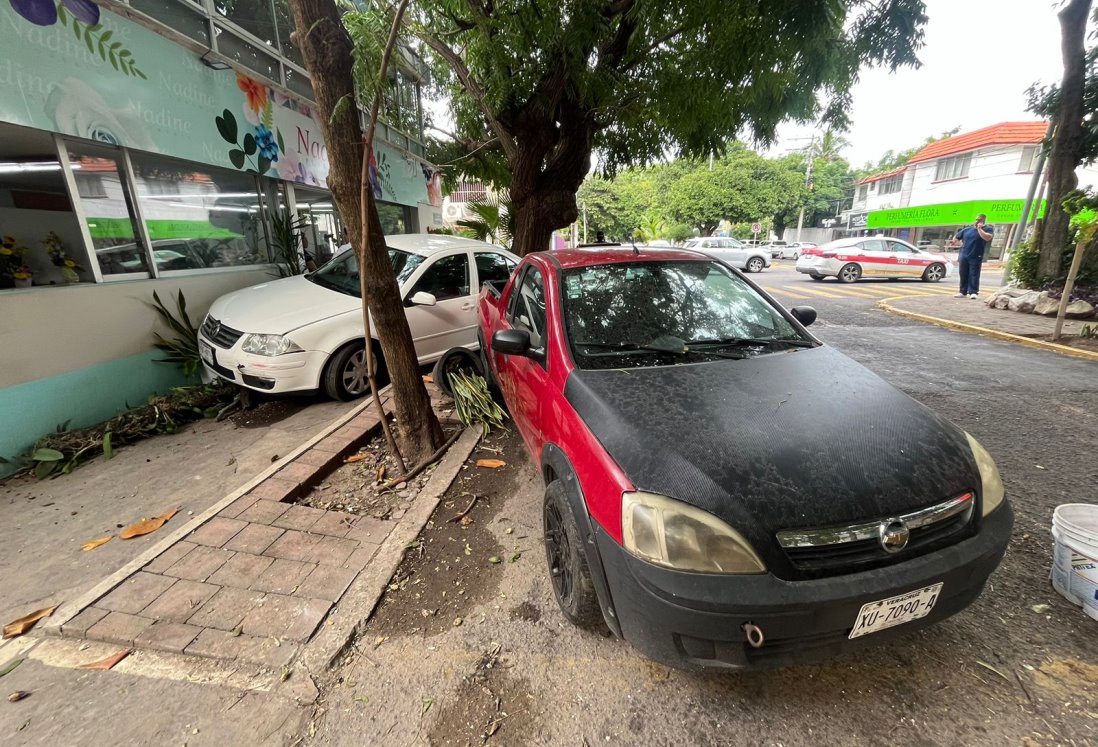 Aparatoso accidente en Fraccionamiento Reforma deja una mujer hospitalizada en Veracruz