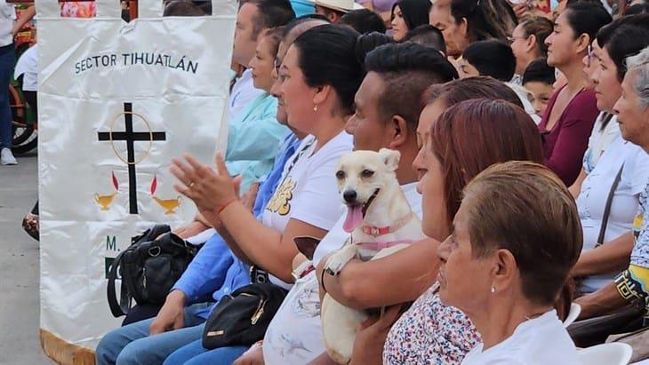 Realizan bendición de mascotas en Tihuatlán, como parte de fiestas de San Francisco de Asís