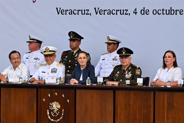 Claudia Sheinbaum en Veracruz: preside conmemoración de la Constitución de 1824 y creación de la Armada | VIDEO