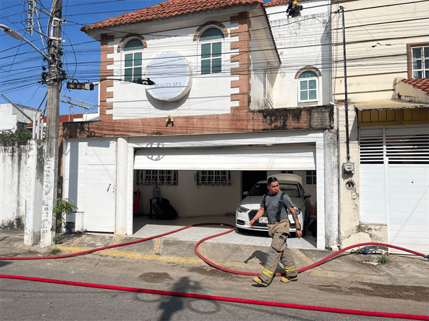 Fuga de gas provoca incendio en fraccionamiento Joyas de Mocambo, Boca del Río