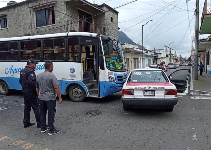 Accidente en el centro de Orizaba deja una persona lesionada