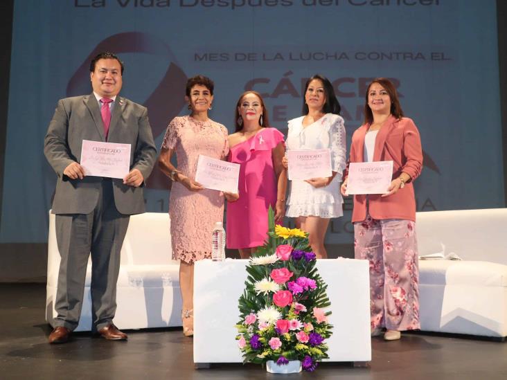 Imparten la conferencia ‘La vida después del cáncer’ en el Teatro Gutiérrez Barrios