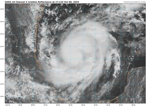 Tormenta tropical Milton se convierte en huracán categoría 1; así afectará a Veracruz 