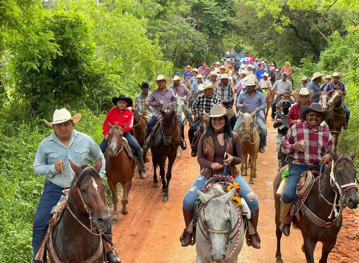 Con cabalgata celebran a San Francisco de Asís en Sayula