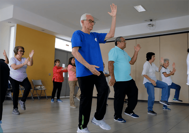 ¡A moverse! realizan rutina masiva de zumba en el Parque Juárez de Xalapa 