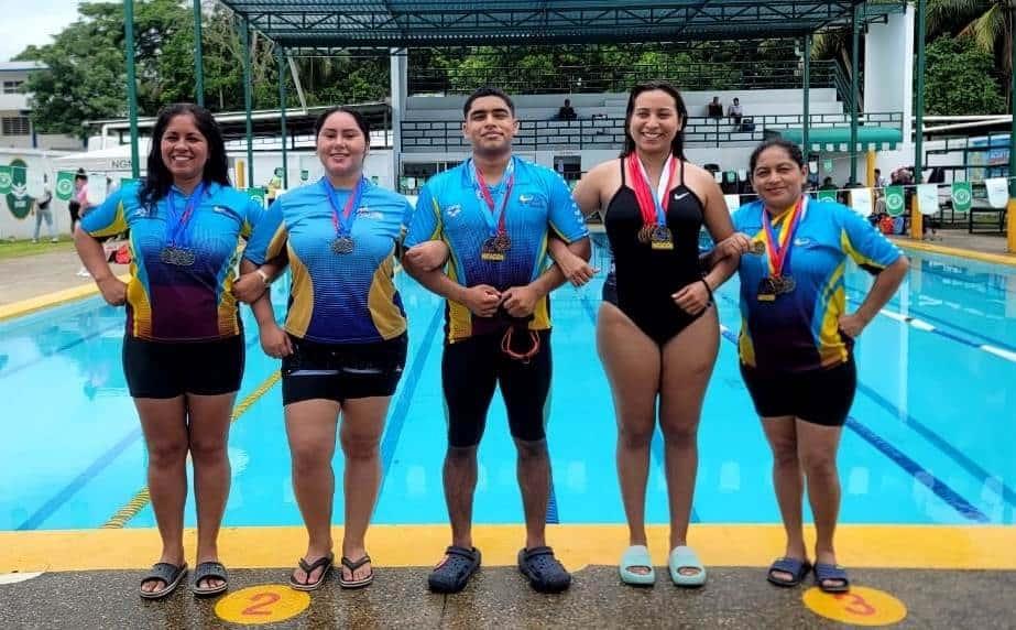 Nadadores de la Alberca Luzuka destacaron en Villahermosa