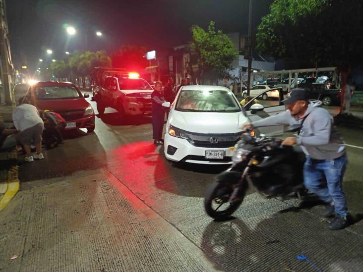 Se lleva de corbata a motorrepartidor en calles de Córdoba