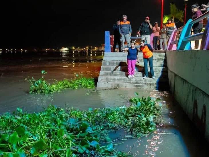 Carmen Medel realiza recorrido por el río Coatzacoalcos junto a la Secretaria de Protección Civil del Estado