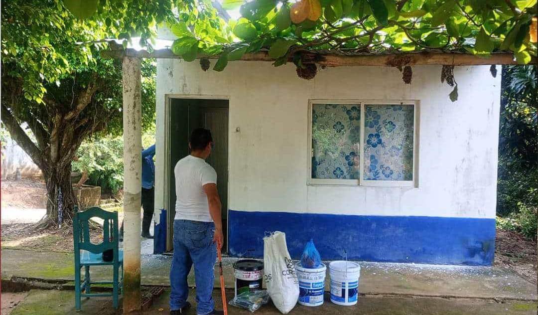 Le dan manita de gato a casa de salud en Ixhuatlán del Sureste