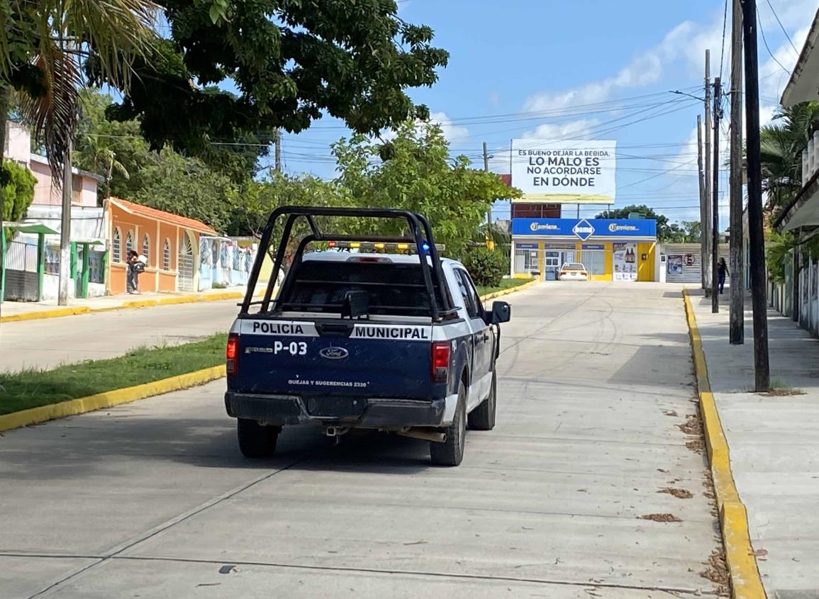 Refuerzan patrullajes tras asaltos a trabajadores de Pemex en Agua Dulce