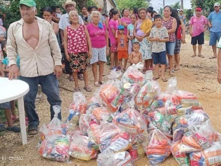 Entrega de ayuda humanitaria ante la creciente del río Coatzacoalcos en Minatitlán