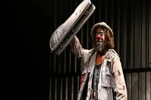 Jerónimo Rabell regresa a Veracruz con su Decadente chou