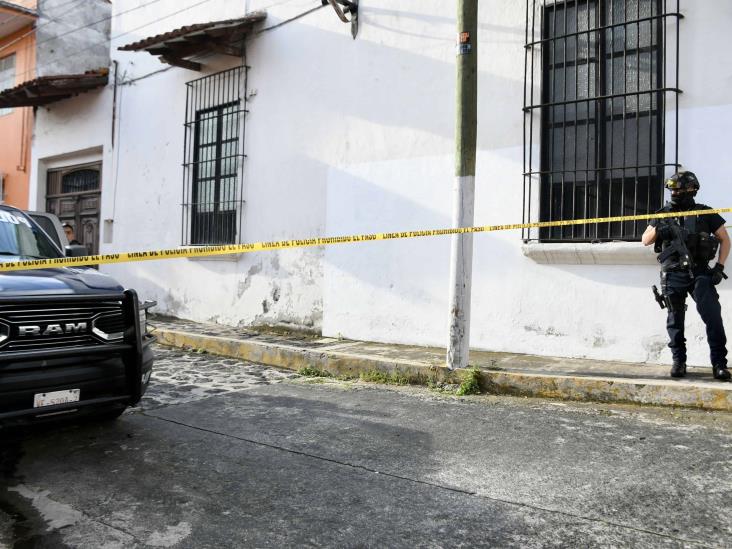 Tras asesinato del cineasta Víctor Muro, el miedo se instala en una calle de Xalapa