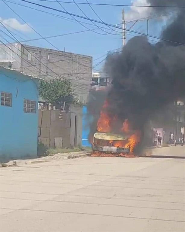 Incendian vehículos y negocios en Villahermosa, Tabasco; dos policías fueron baleados | VIDEO