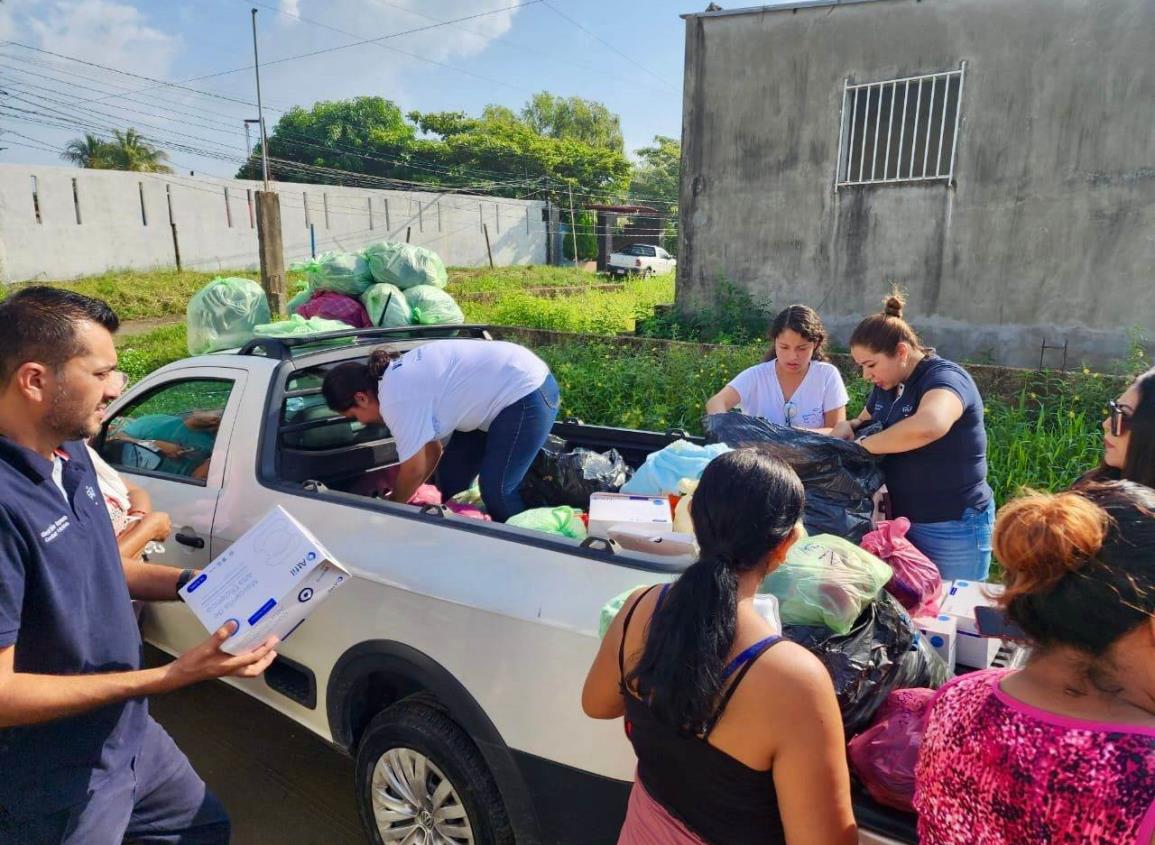 Fundación Te Queremos Ayudar lleva despensas a familias damnificadas de Coatzacoalcos