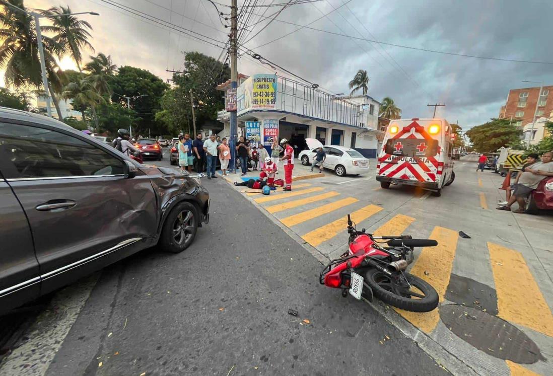 Joven motociclista se estrella contra una camioneta en colonia Zaragoza, Veracruz| VIDEO