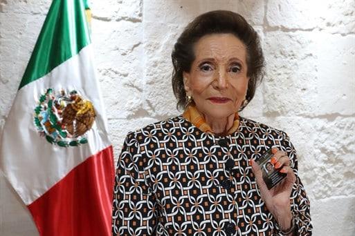 En letras de oro debe escribirse: Ifigenia M. Martínez y Hernández