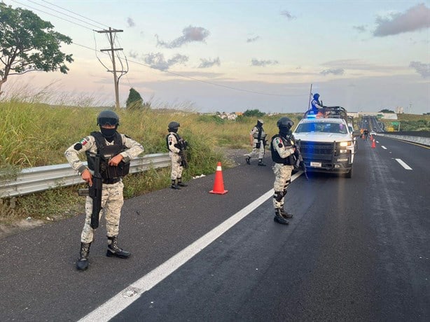 Hallan cuerpos descuartizados en carretera de Veracruz-Cardel; una víctima sería de Poza Rica