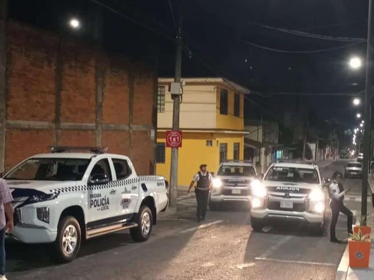 Autoridades de Orizaba aseguran vehículo sobre la avenida Cri Cri