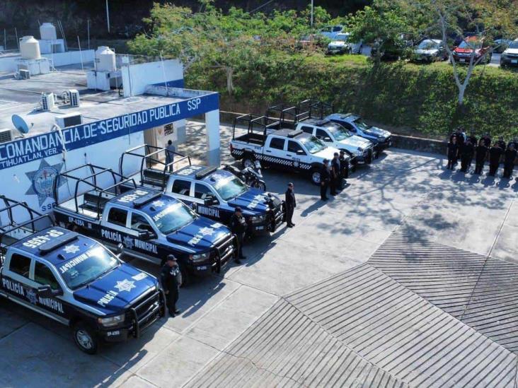 Integran cuatro patrullas nuevas a policía municipal de Tihuatlán