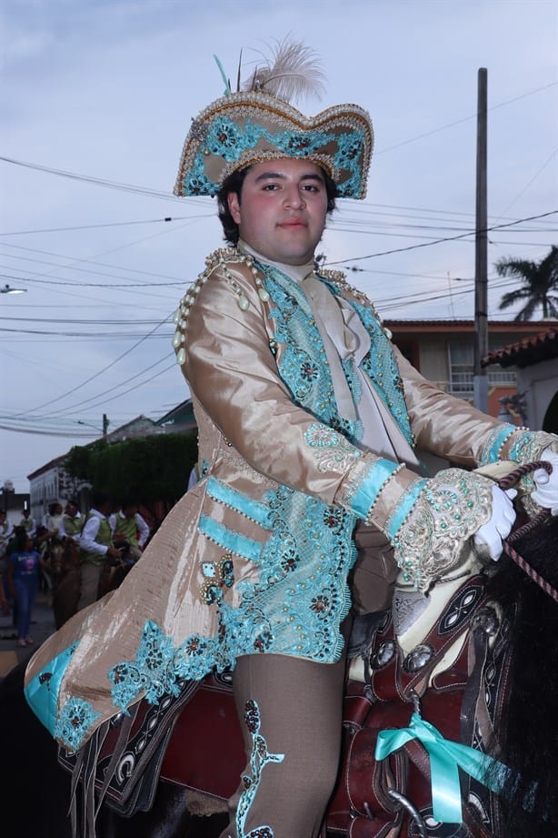 Realizan Cabalgata Oficial 2024 en honor a la Virgen del Rosario