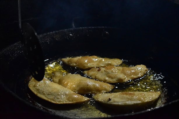 Sazón del Istmo: las empanadas a la leña de doña Neva, 29 años deleitando a Oluta | VIDEO