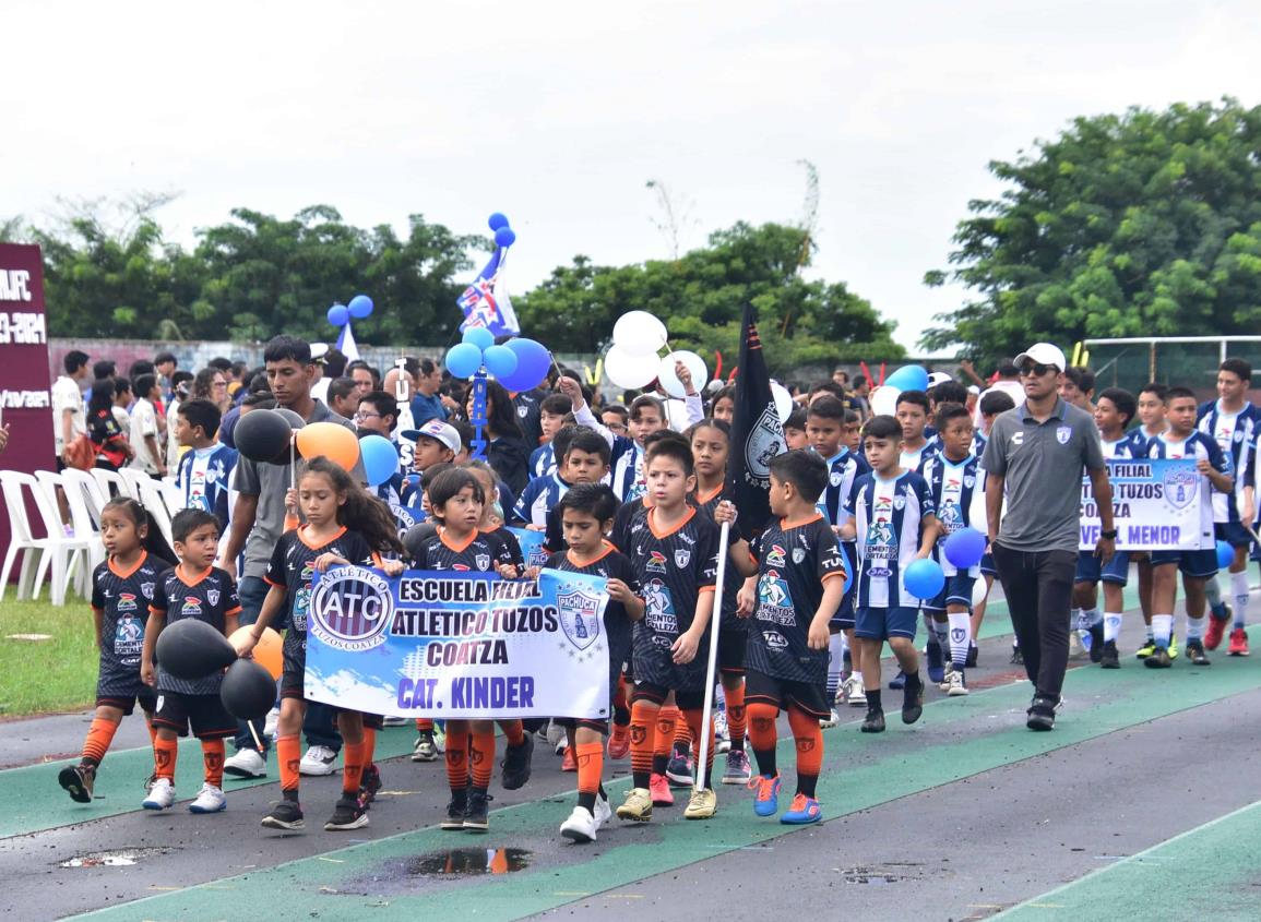 Echan a andar la nueva temporada del futbol Municipal IyJ | VIDEO