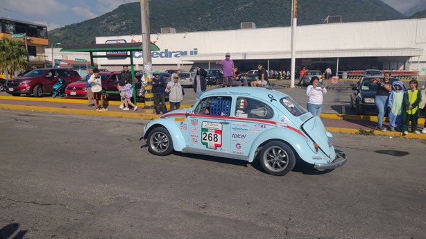 ¡Adrenalina pura! La Carrera Panamericana cruza centro de Veracruz a toda velocidad