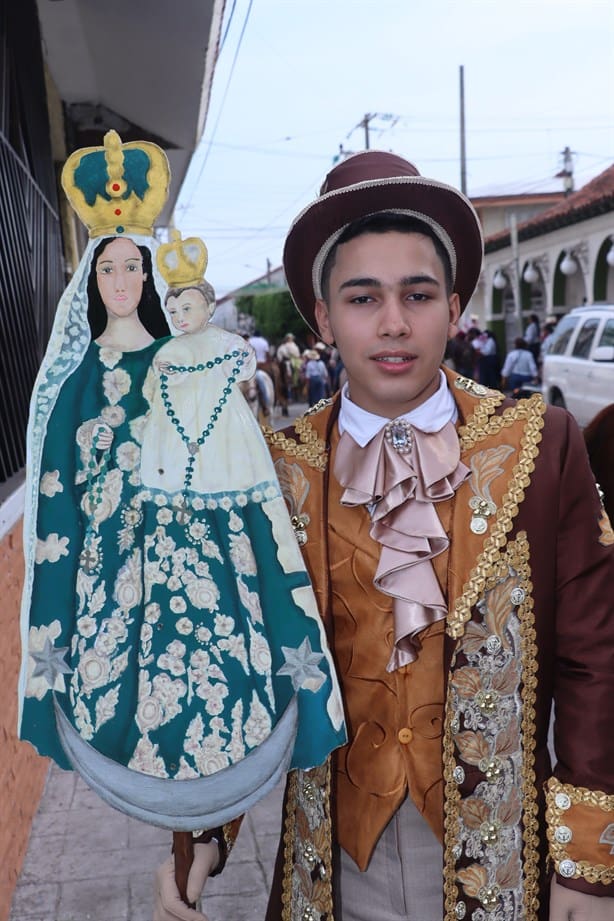 Realizan Cabalgata Oficial 2024 en honor a la Virgen del Rosario