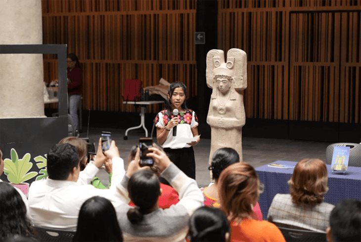 ¡Histórico! presentaron en CDMX el libro "La joven gobernante de Amajac"