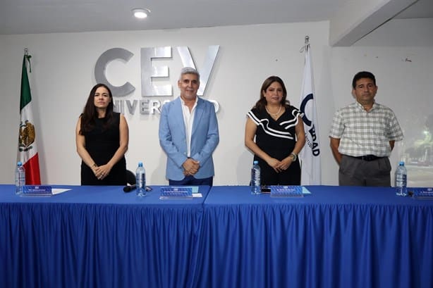 Realizan ceremonia de graduación el Centro de Estudios Veracruz (CEV)